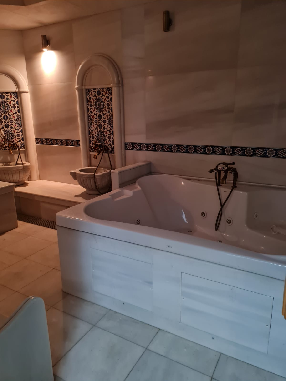 فيلا للايجار اليومي في مدينة اسطنبول قريبة من البحر